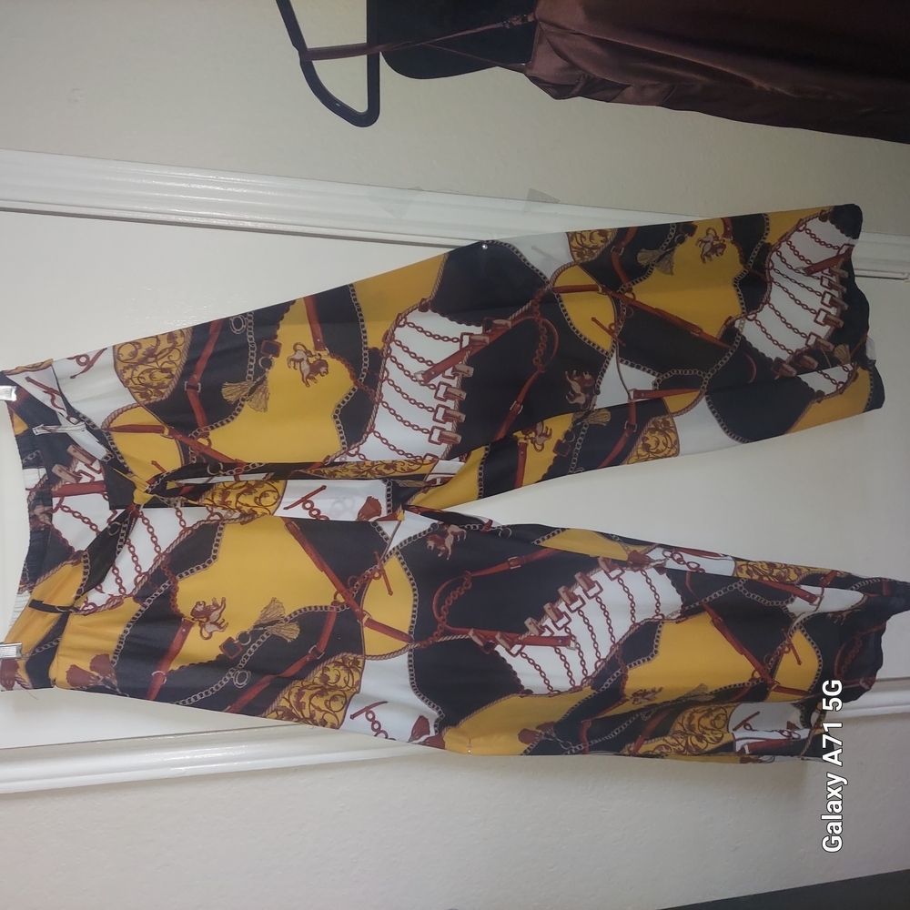 Black and Brown Wide-Leg Jumpsuit with Eclectic Print..excelen - Picture 2 of 7